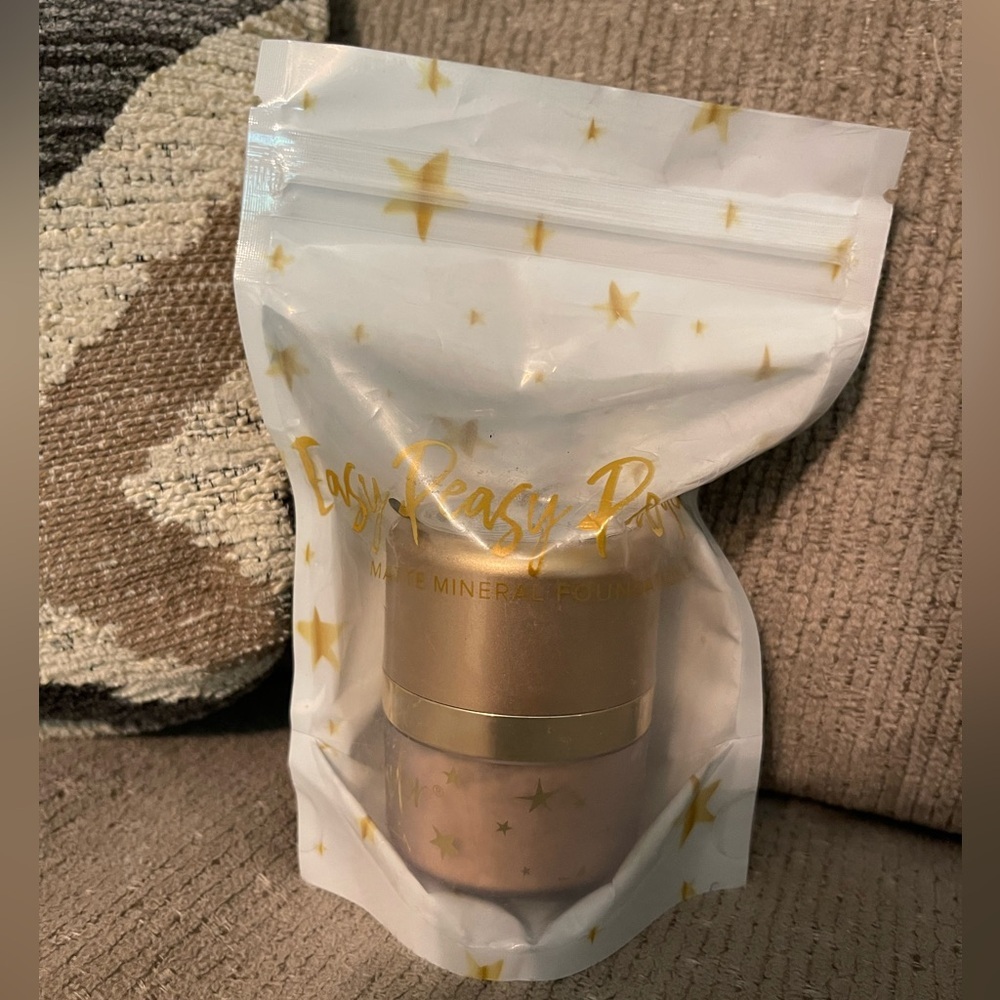 Belle Beauty Light Mineral Powder Foundation